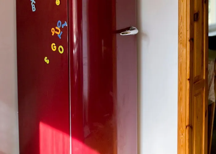 Przytulny Dom W Sosnowym Lesie Nad Rzeka I Jeziorem